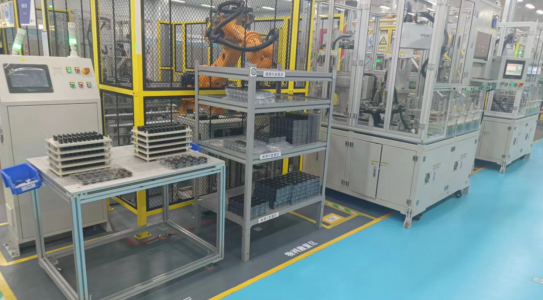 Fuwei Roboter: 'Intelligenter Navigator' für magnetische Stahlproduktionslinie, genaues Laden und Entladen mit sorgenfrei