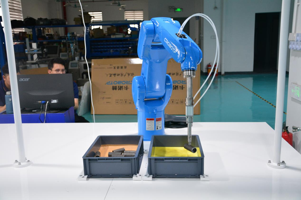 Die 3D -Vision -Technologie führt die intelligente Transformation von Hardwareproduktionslinien an: eine neue Ära effizienter Belastung und Entladung