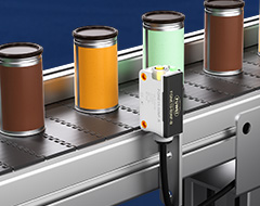 Wie erreicht dieser fotoelektrische Schalter eine präzise Erkennung, wenn helle Hintergründe auf raue Umgebungen treffen?